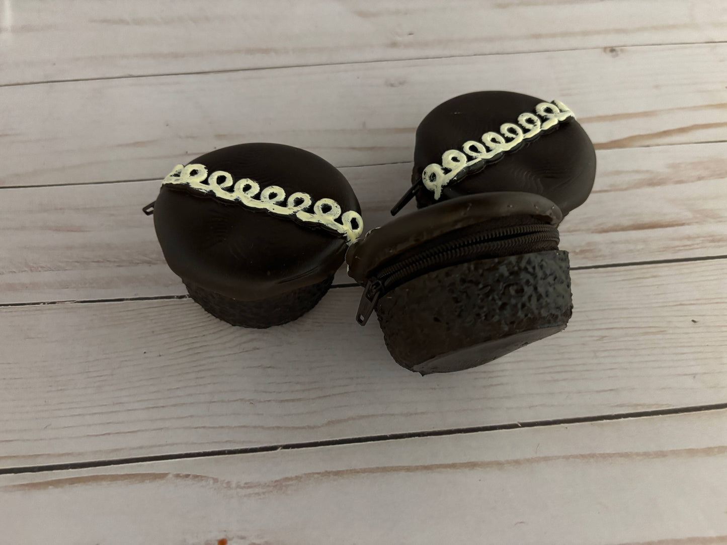 Gag Gift Coin Purse Pingüino Cupcake