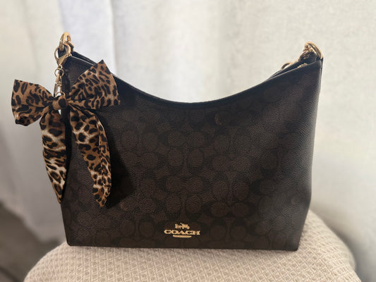 Leopard Bow